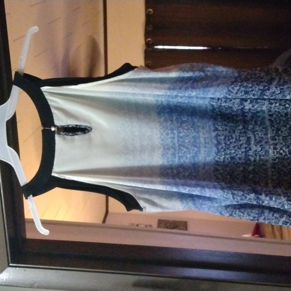 Hi Low Blouse - Picture 6 of 7